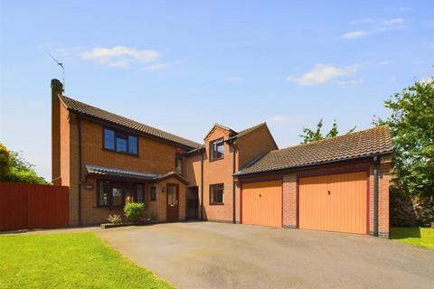 5 bedroom detached house for sale, Loughborough Road, Hathern LE12