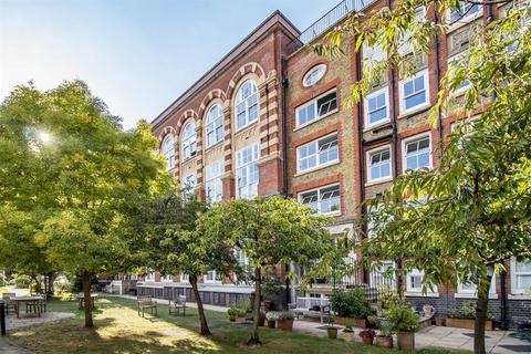2 bedroom apartment to rent, Searles Road, London, SE1