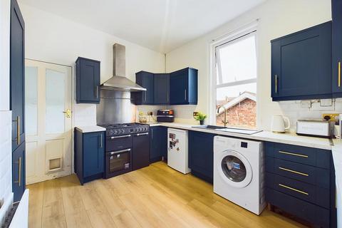 4 bedroom maisonette for sale, Cleveland Road, North Shields