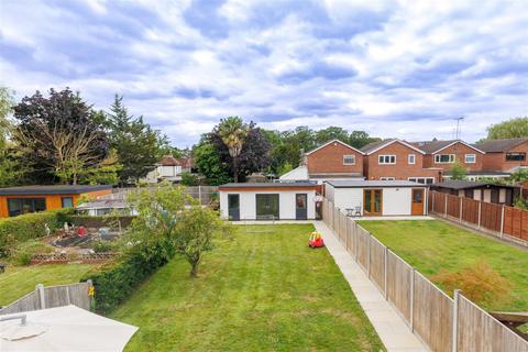 10 Buxton Road, Theydon Bois, Epping, CM16 7HD