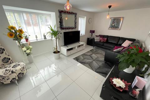 4 bedroom detached house for sale, Hewlett Way, Westhoughton, Bolton