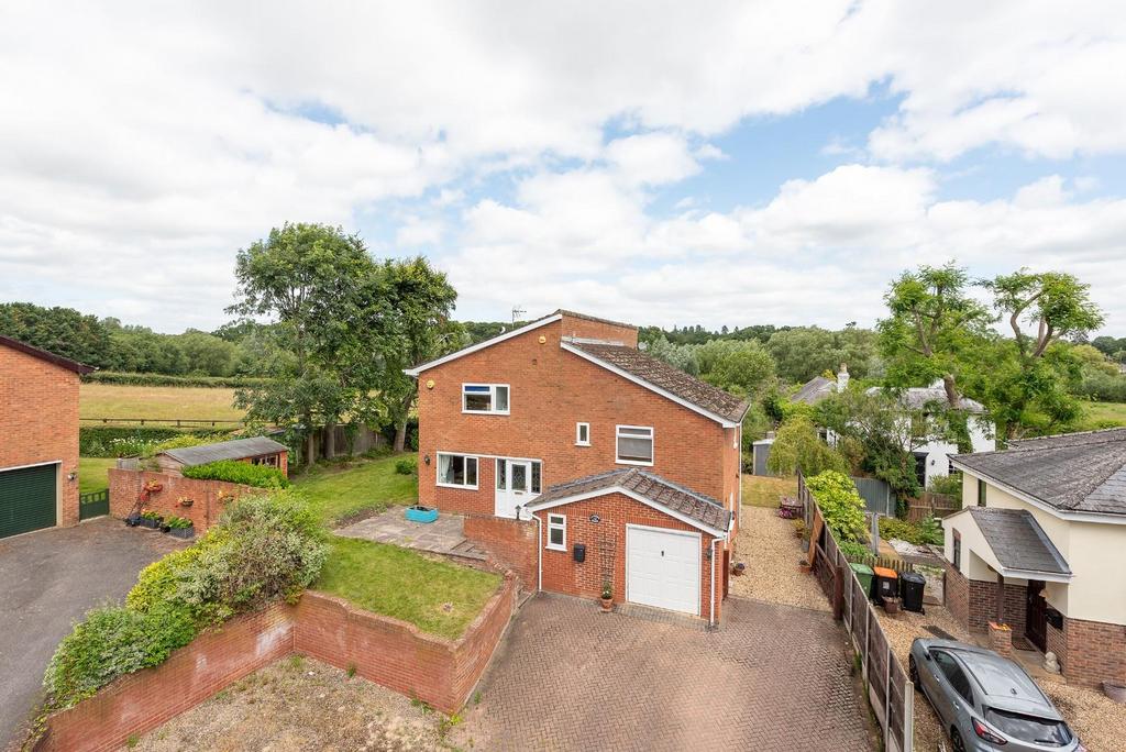 The Martins Drive, Linslade 4 bed detached house for sale £795,000