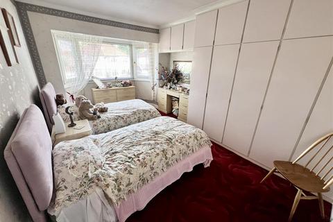 71 Cropthorne Road, Shirley, Solihull, B90 3JW
