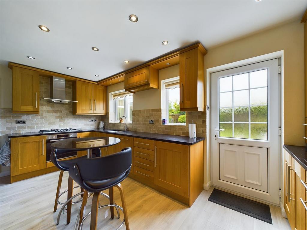 Kitchen 3.jpg