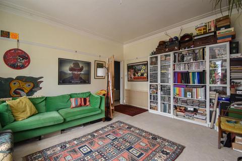 2 bedroom flat for sale, Woodville Road, Bexhill-On-Sea