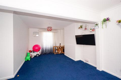 10 Eversley Crescent, St Leonards-on-sea, TN37 6QF
