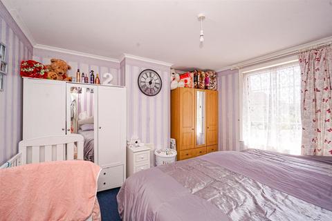 10 Eversley Crescent, St Leonards-on-sea, TN37 6QF