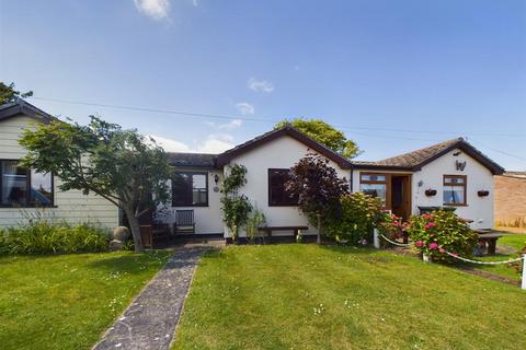 2 bedroom terraced bungalow for sale, Beach Close, Overstrand, Cromer