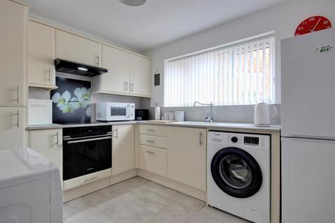 1 bedroom apartment for sale, Crescent Street, Cottingham