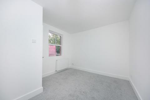 1 bedroom flat for sale, The Avenue, West Ealing