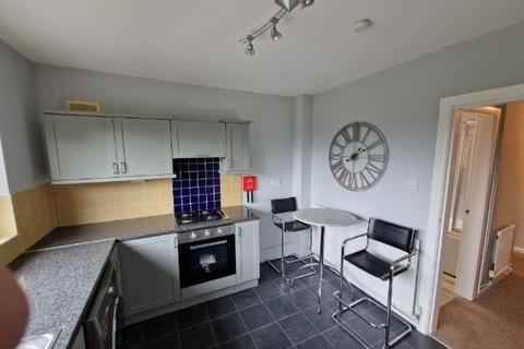 2 bedroom flat to rent, Clumber Crescent South, Nottingham NG7