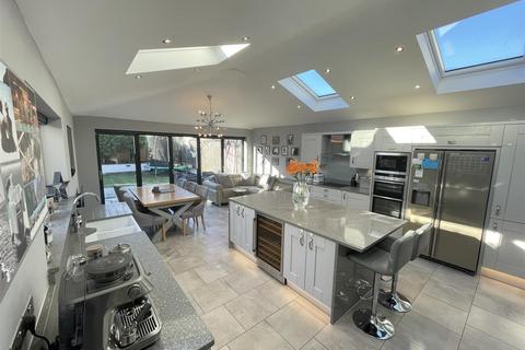 11 Meadowcroft, Heswall, Wirral, CH60 1UT