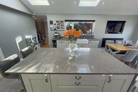 11 Meadowcroft, Heswall, Wirral, CH60 1UT