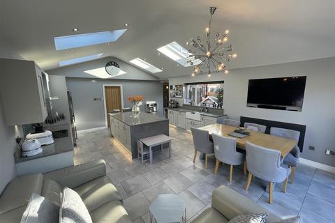 11 Meadowcroft, Heswall, Wirral, CH60 1UT