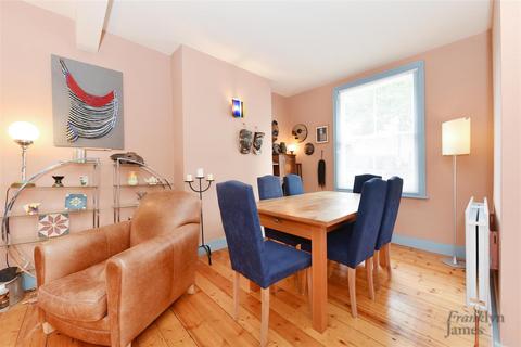 2 bedroom terraced house for sale, Harbinger Road, Isle of Dogs, E14