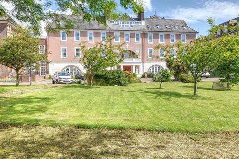 3 bedroom apartment for sale, James Walk, Bexhill-On-Sea