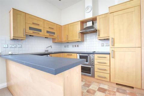 3 bedroom apartment for sale, James Walk, Bexhill-On-Sea