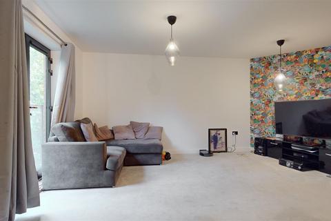 2 bedroom apartment for sale, Spinnaker Croft,, Wavendon Gate,, Milton Keynes