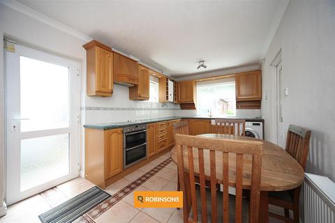 3 bedroom semi-detached house for sale, Mountview Avenue, Dunstable