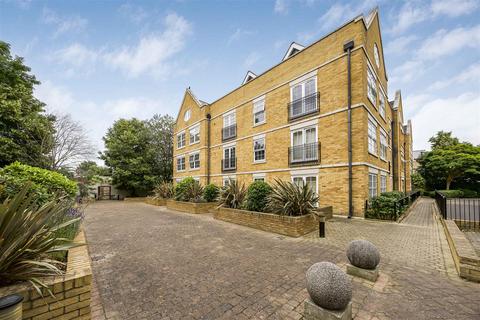 2 bedroom flat for sale, Twickenham Road, Old Isleworth