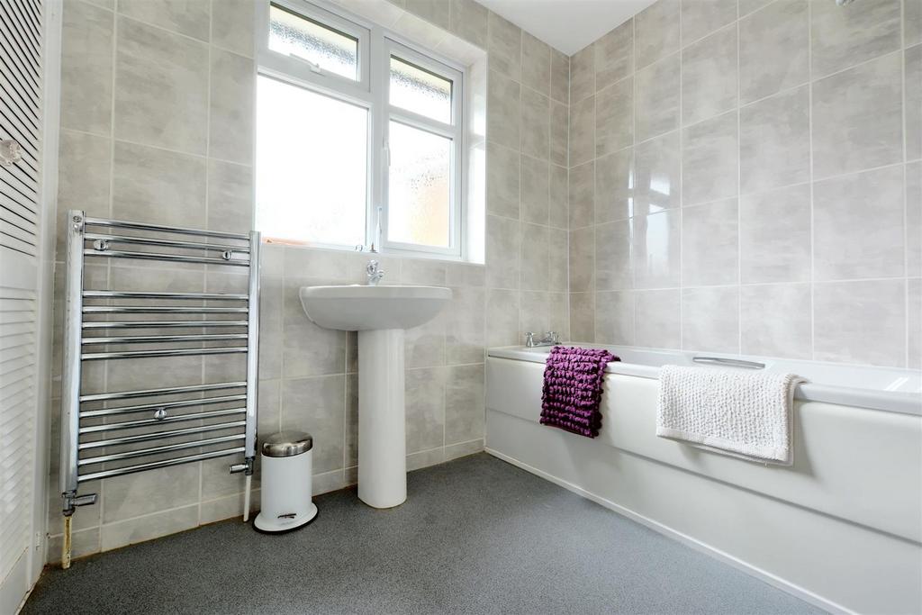 Upstairs Shower Room 1.jpeg
