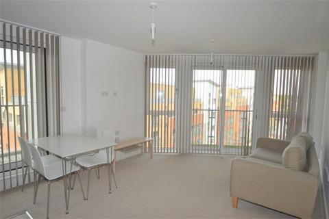 2 bedroom flat to rent, Charrington Place, St Albans