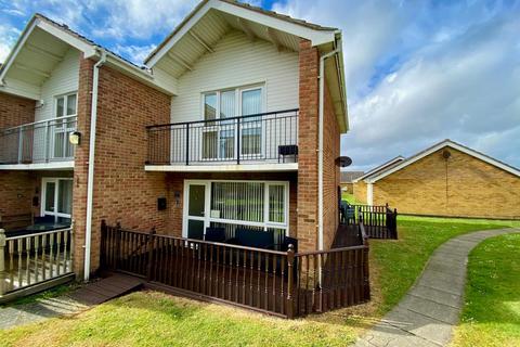 3 bedroom chalet to rent, Waterside Park, Corton, Lowestoft