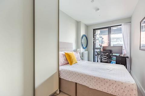 3 bedroom flat for sale, Avalon Point,, Canary Wharf, London, E14
