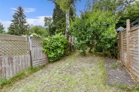 201 Godstone Road, Kenley, CR8 5BN