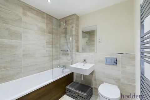 1 bedroom apartment for sale, Augustine Apartments, Hawker Drive, Addlestone, Surrey, KT15