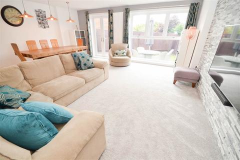 3 bedroom semi-detached house for sale, Butsfield Gardens, Tunstall