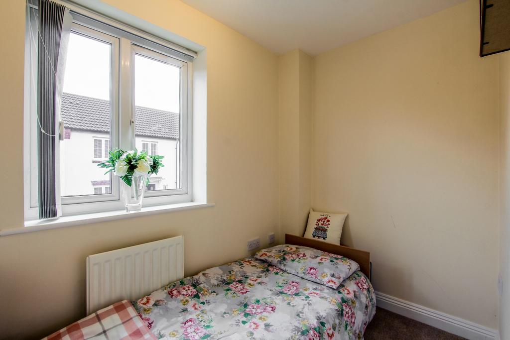 Bedroom 5 - Study
