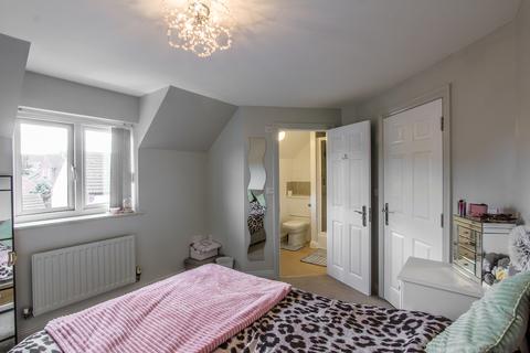 23 Biddlesden Road, Yeovil, BA21 3UX