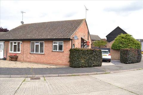 2 bedroom bungalow for sale, Menish Way, Chelmsford