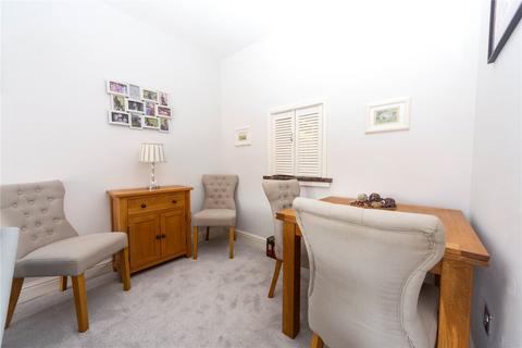 2 bedroom apartment for sale, Flat 5, Fairoak Court, Lady Mary Road, Penylan, CF23