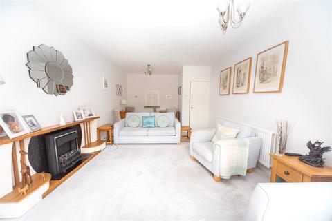 2 bedroom apartment for sale, Flat 5, Fairoak Court, Lady Mary Road, Penylan, CF23