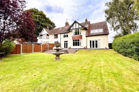 5 bedroom semi-detached house for sale, Orb Lane , DN15