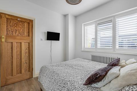 73 School Road, Ashford, TW15 2BS