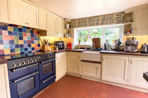 4 bedroom detached house to rent, Station Road, Alvescot, Bampton, Oxfordshire, OX18