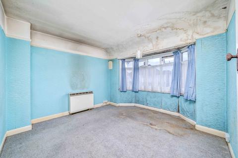 3 bedroom end of terrace house for sale, Tamworth Lane, Mitcham CR4
