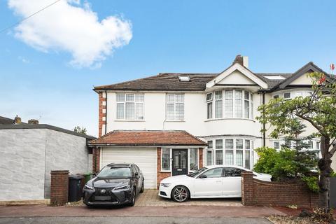 6 bedroom terraced house for sale, Barking IG11