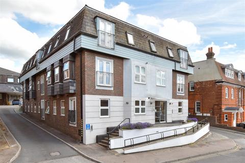 Tonbridge - 2 bedroom ground floor flat for sale