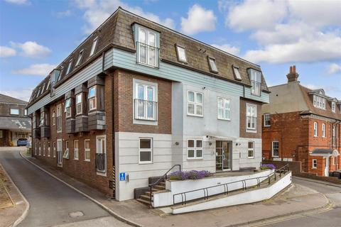 2 bedroom ground floor flat for sale, Lyons Crescent, Tonbridge, Kent