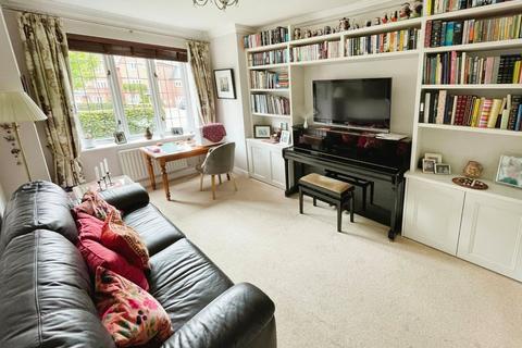 15 Gilwern Close, Chester, CH1 4AP