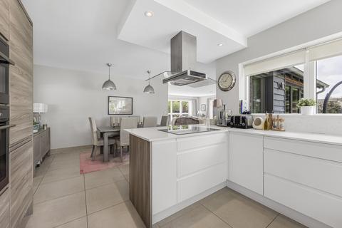 1 Bakehouse Lane, Marcham, Abingdon, OX13 6FW