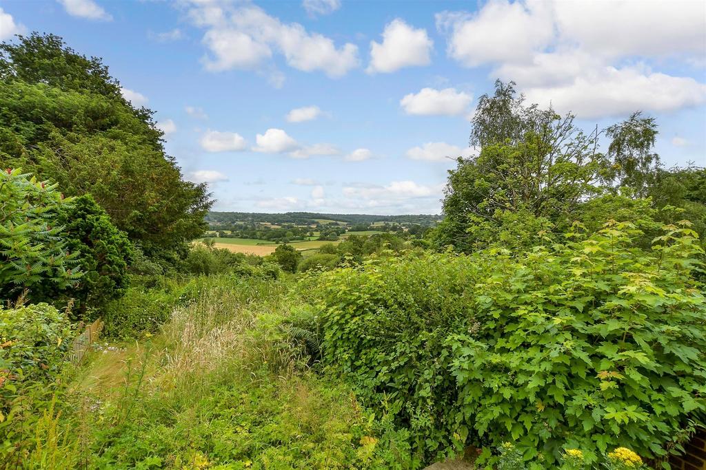 Smarts Hill, Penshurst, Tonbridge, Kent 2 bed semidetached house for