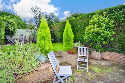 2 bedroom semi-detached house for sale, Barfields, Bletchingley, Surrey