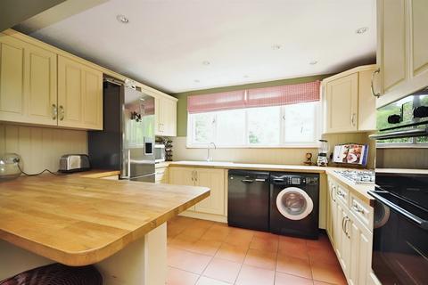 2 bedroom semi-detached house for sale, Barfields, Bletchingley, Surrey