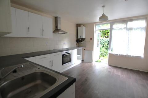 3 bedroom townhouse for sale, Erskine Crescent, Tottenham Hale , London, N17