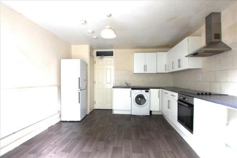 3 bedroom townhouse for sale, Erskine Crescent, Tottenham Hale , London, N17